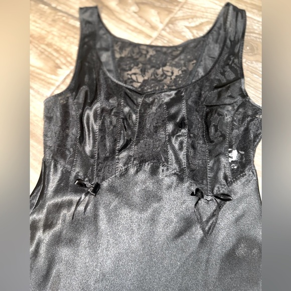 gorgeous satin and lace bodice Cabernet black alluring midi nightgown size Small - Picture 13 of 16